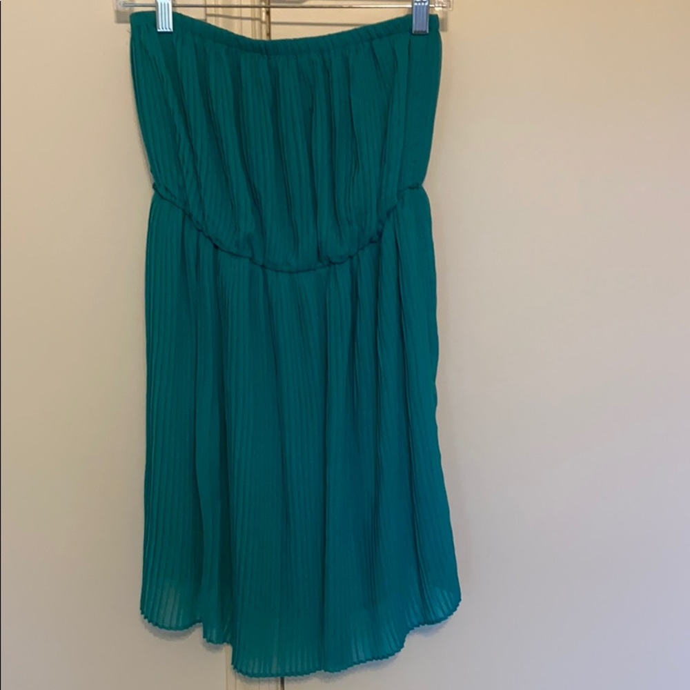 Cute chiffon strapless dress